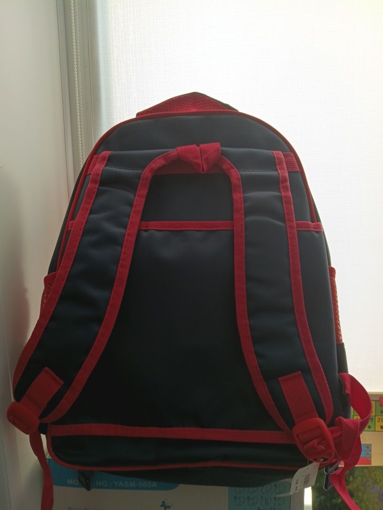 Продам школьные партфели