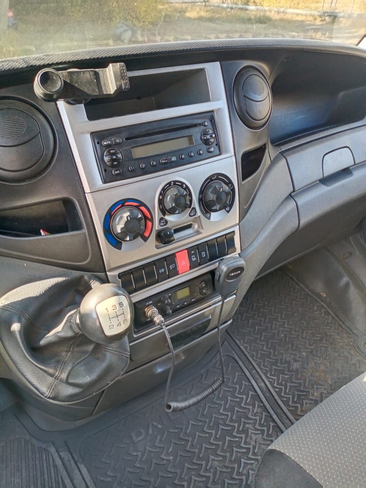 Продам бус IVECO DEILI фургон