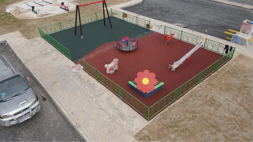 Резиновая тартановая покрытие,босшовная резиновая крошка