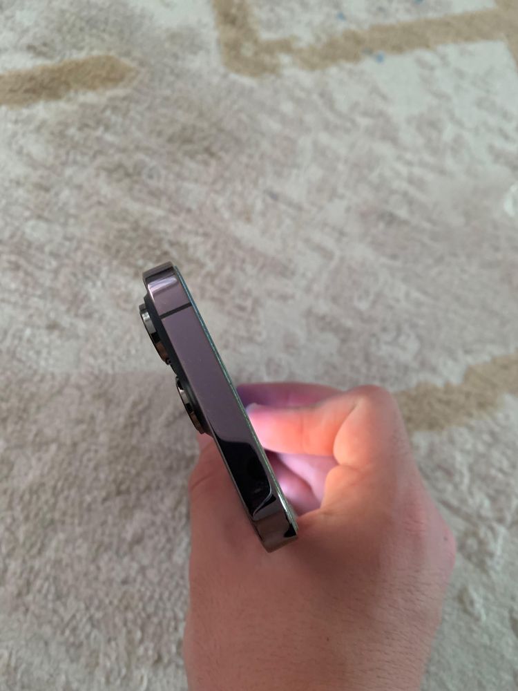Продам Iphone 14 pro