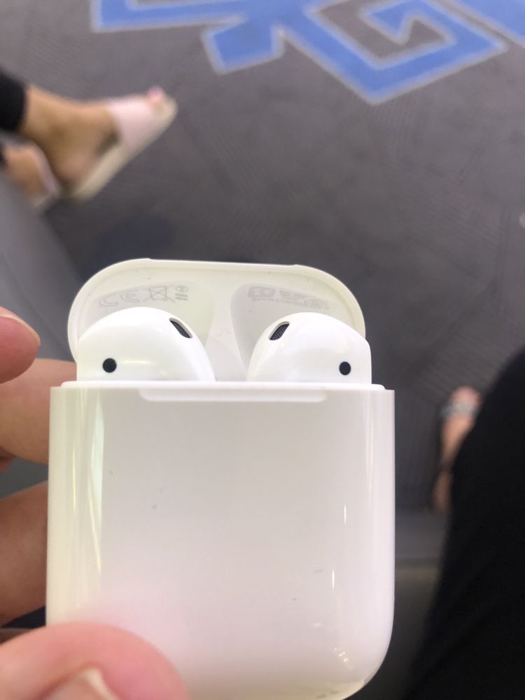Airpods 2 поколения только левый