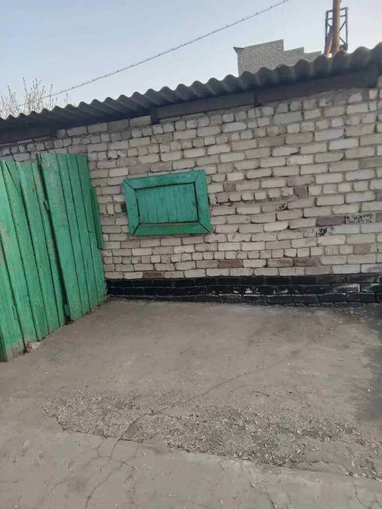 Продам дом на Восточном с огородом.