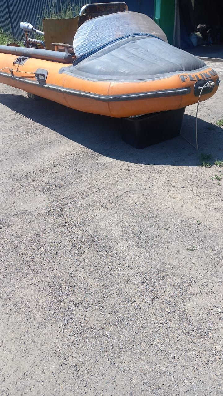 Лодка  резиновая