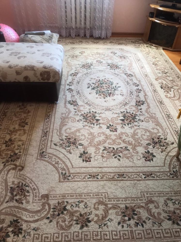 Срочно! Продам Ковер искуственный