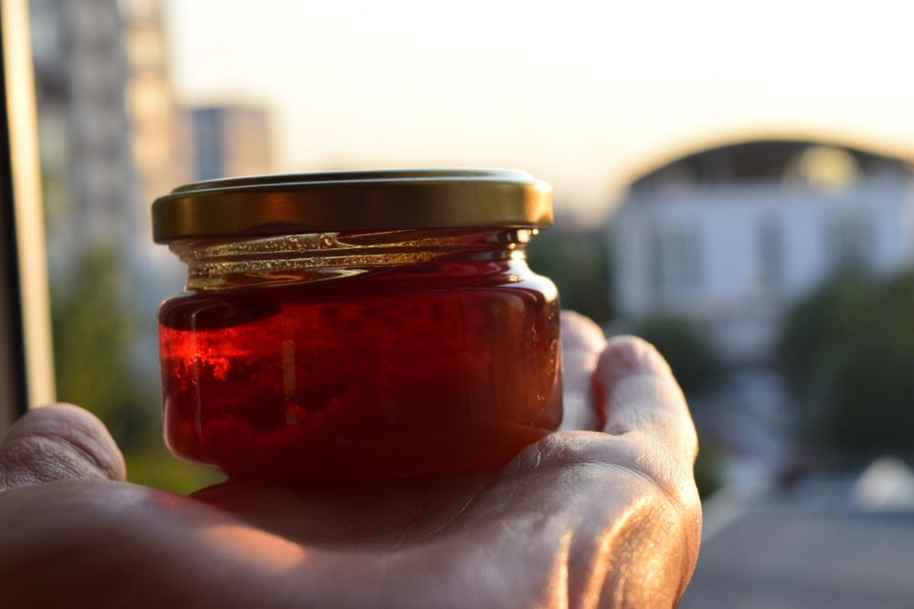 Баночки с медом, можно использовать под медовые тойбастар
