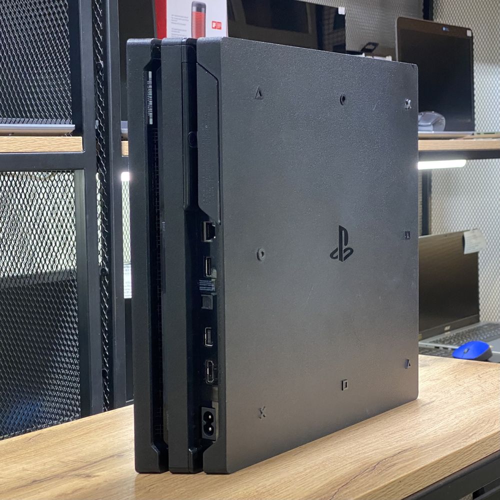 Sony PlayStation 4 Pro, 1 TB, 1 джойстик, 9757/А10