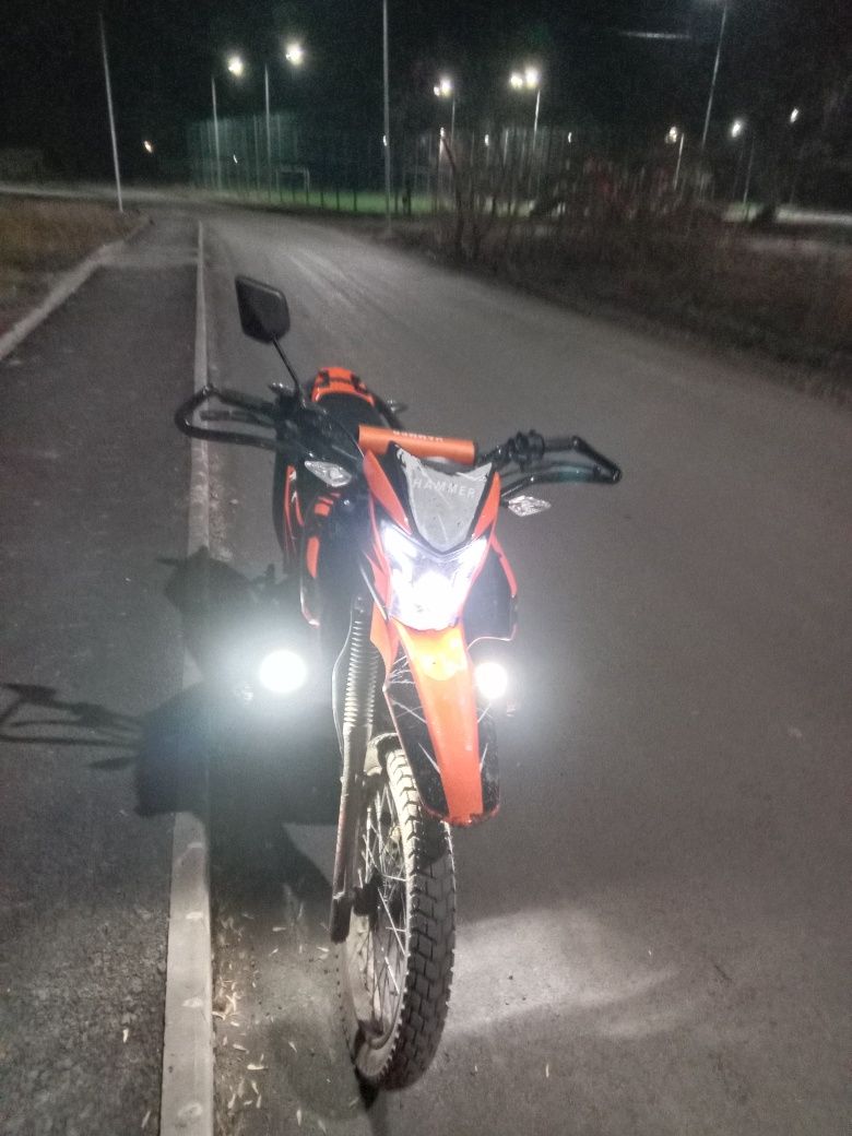Продам мотоцикл 250 кубов