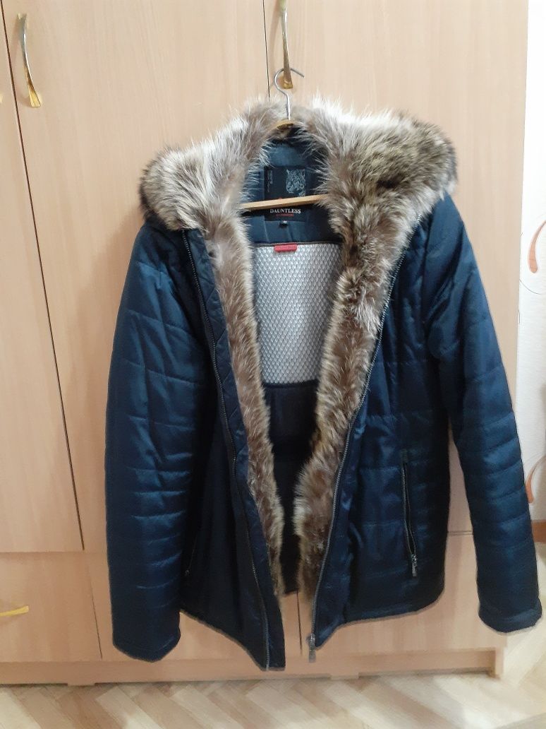 Продам зимнюю куртку