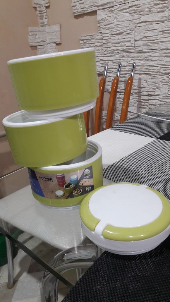 Продается новый ланч бокс из 3 ярусов