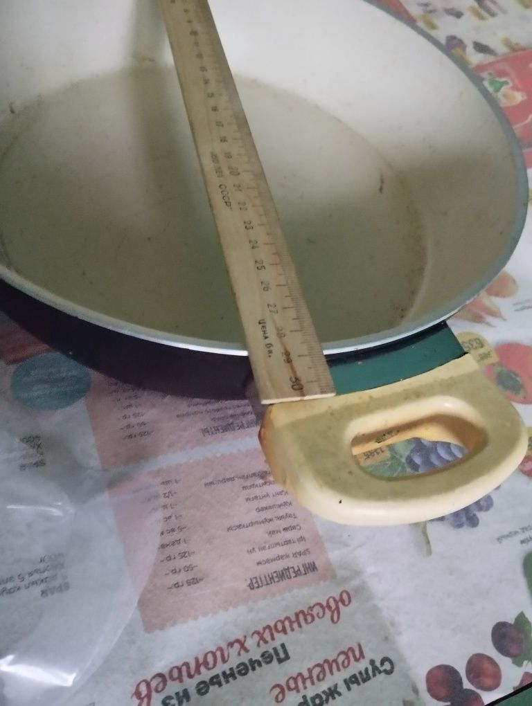 Продам сковороду с высокими бортиками