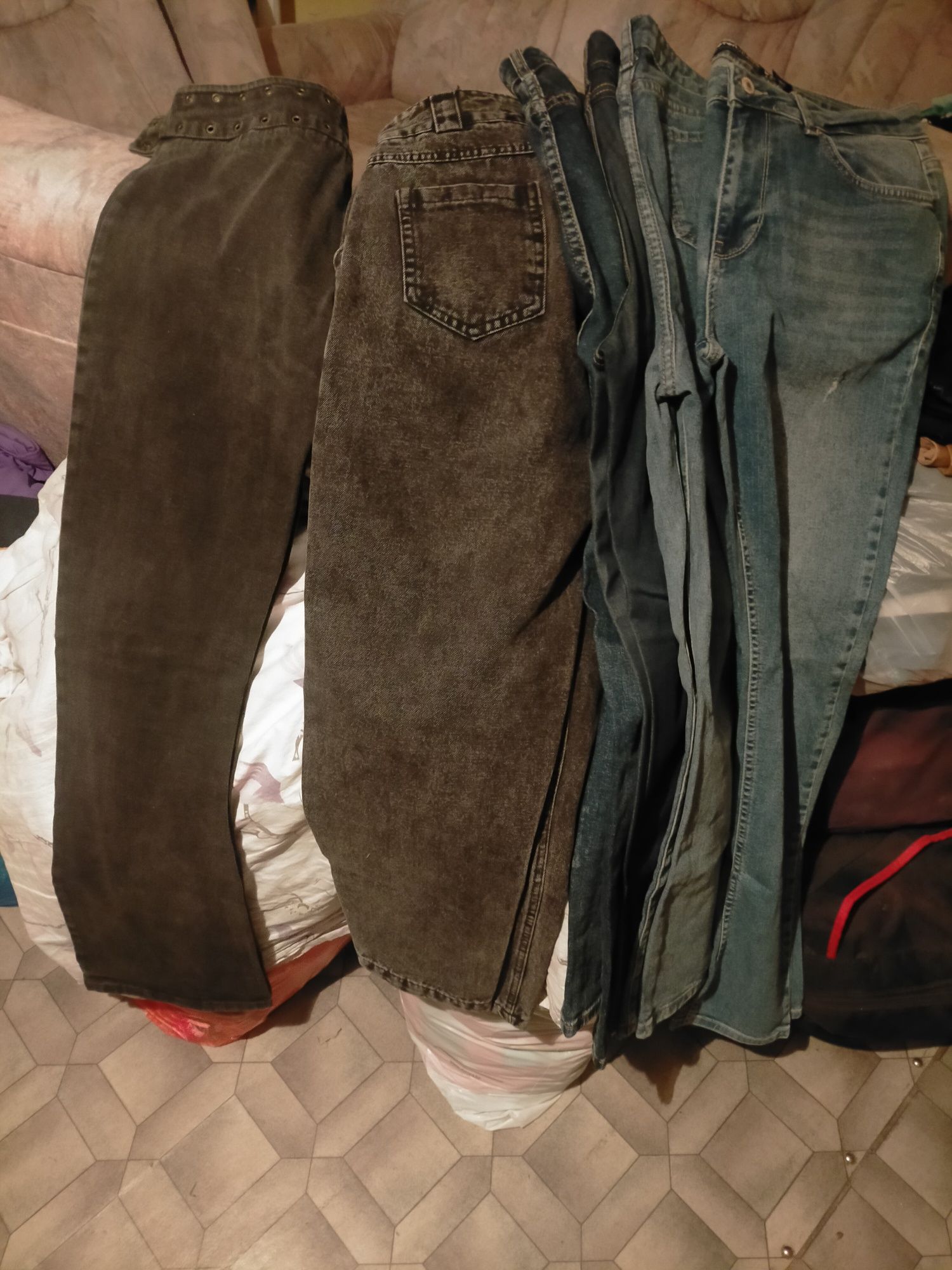 Продам джинсы женские
