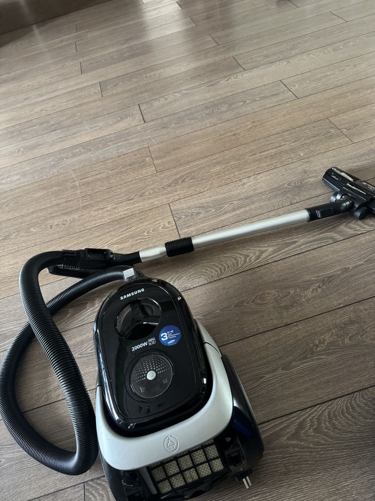 Пылесос Samsung SC 6890