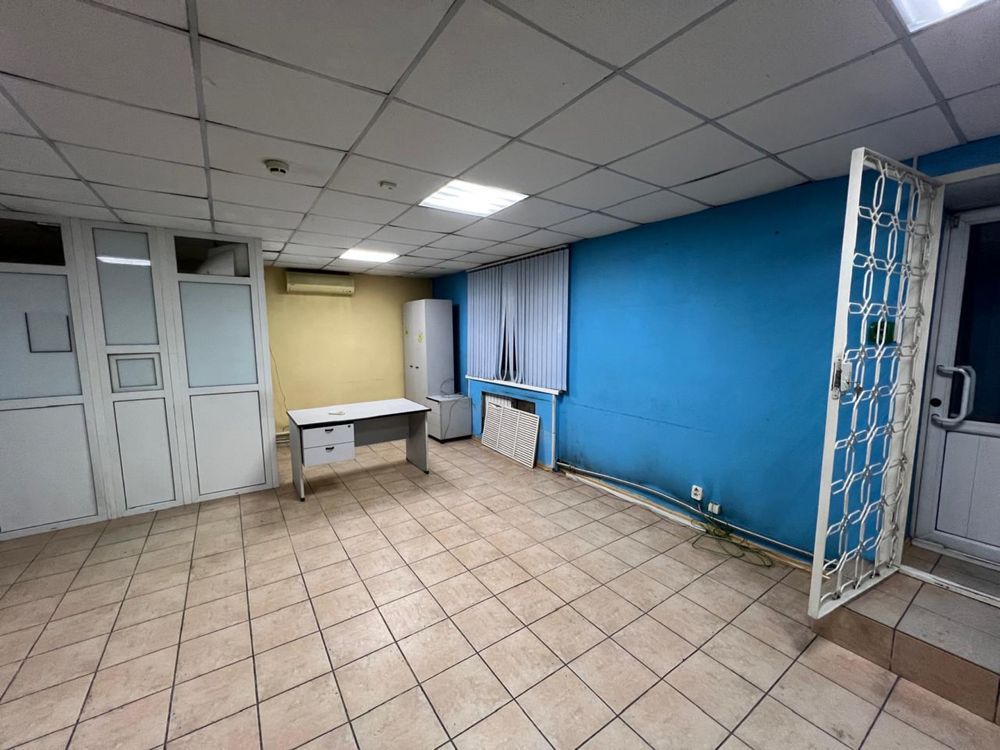 Продам две объедененные квартиры в центре (2+3). Вход отдельный.