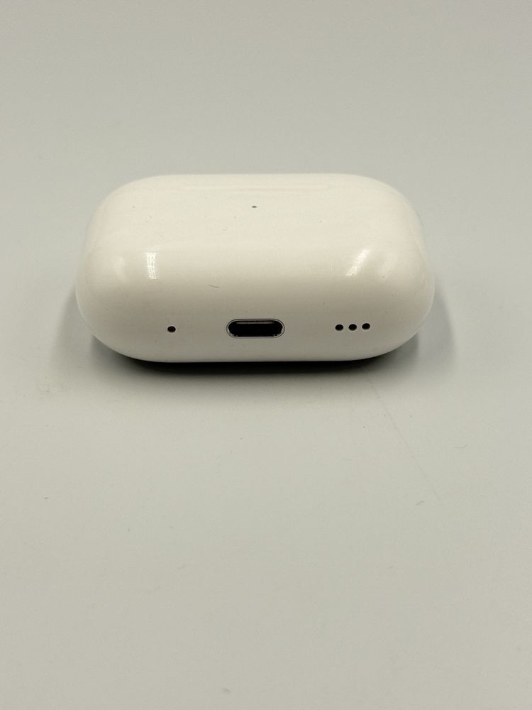 Airpods pro 2 поколения зарядка тайпси