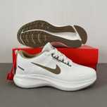 кроссовки Nike zoomx 42р новые