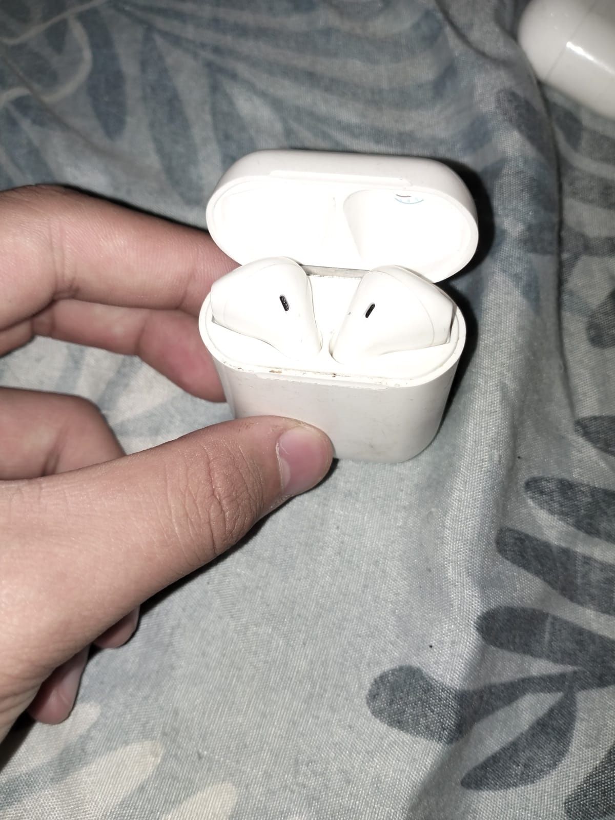 Аирподсы 3шт продам