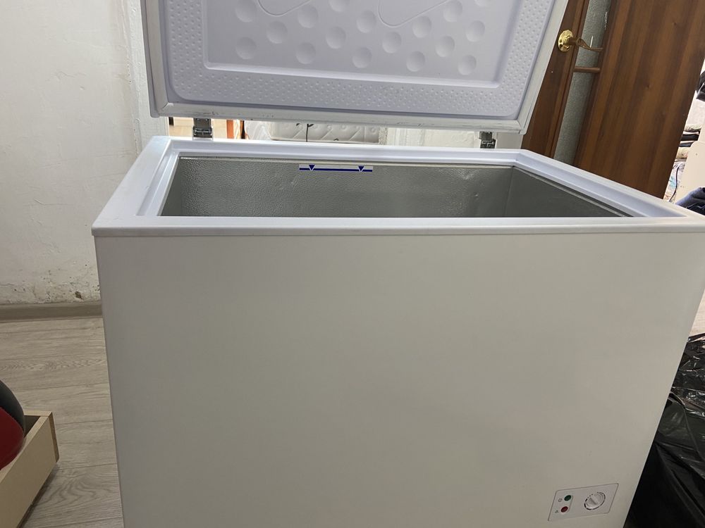 Продам морозильную камеру