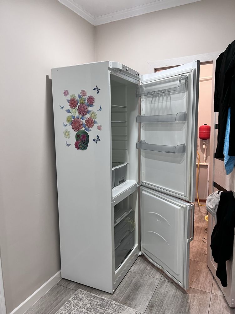 Продам срочно холодильник