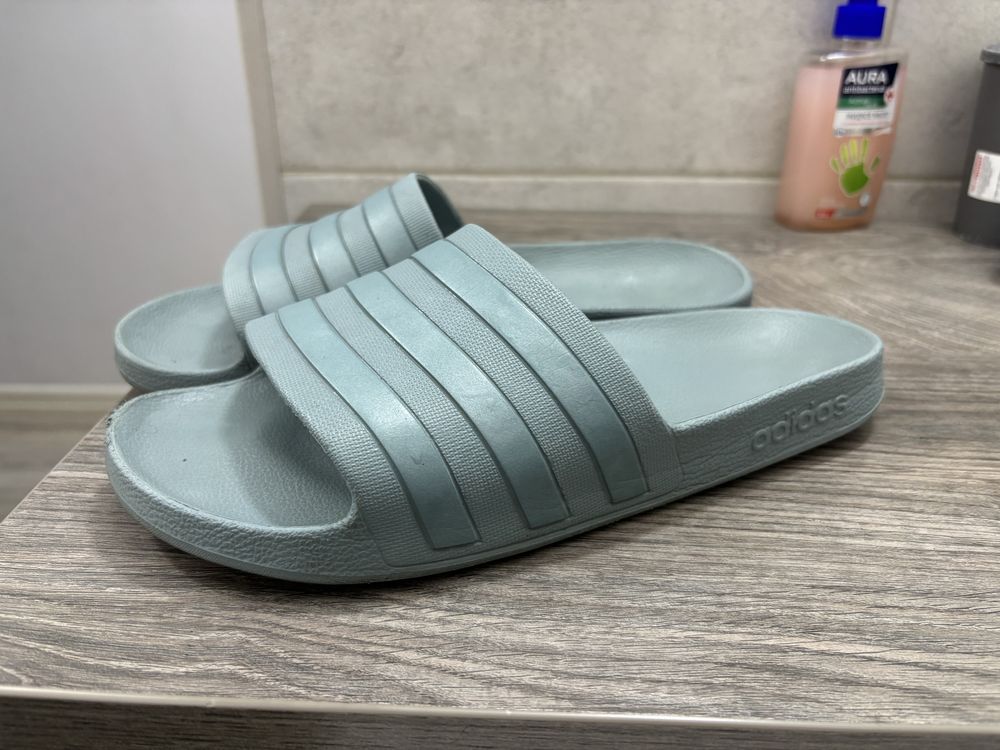 Продам мужские сланцы шлепанцы Adidas original размер 43-44