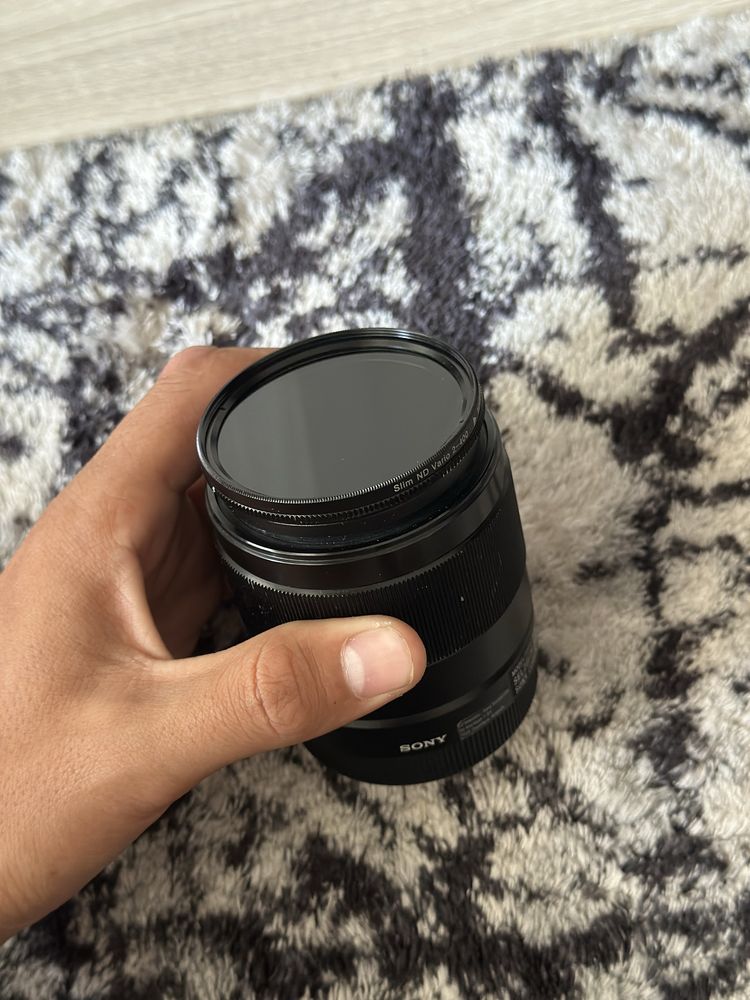 Sony FE 28mm f/2.0