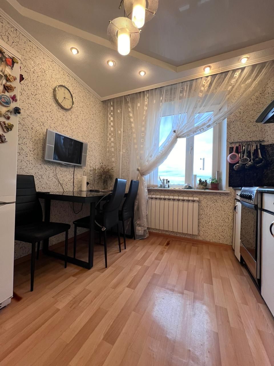 Четырёхкомнатная квартира плюс