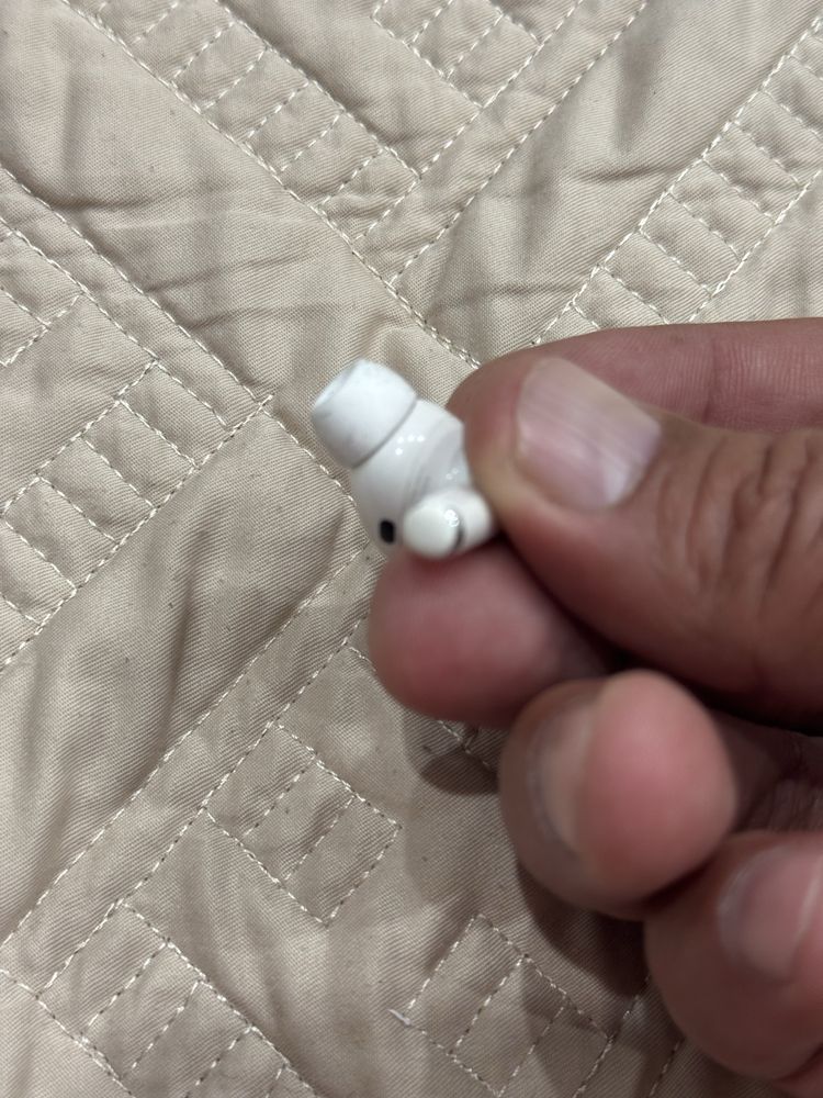 Наушник AirPods Pro