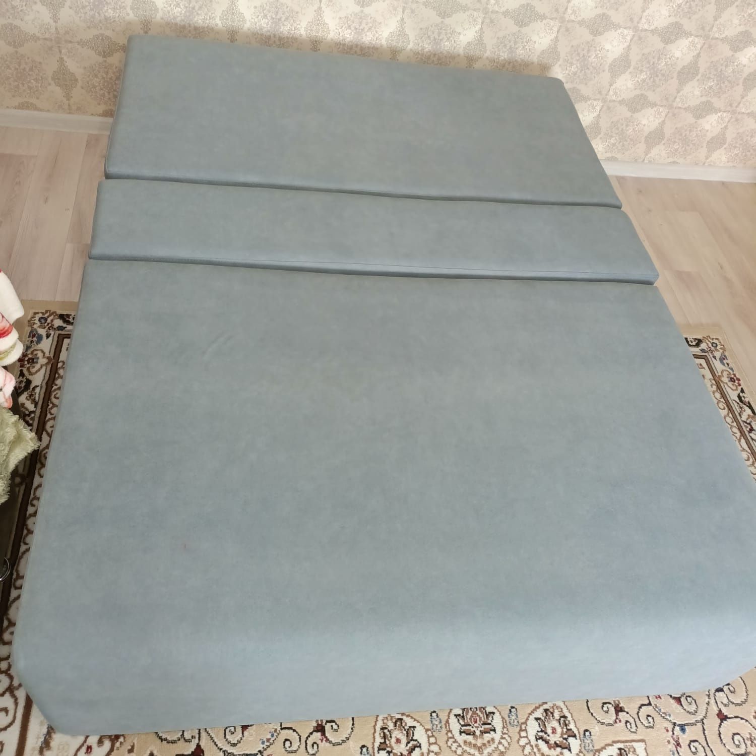 Продам срочно минидиван