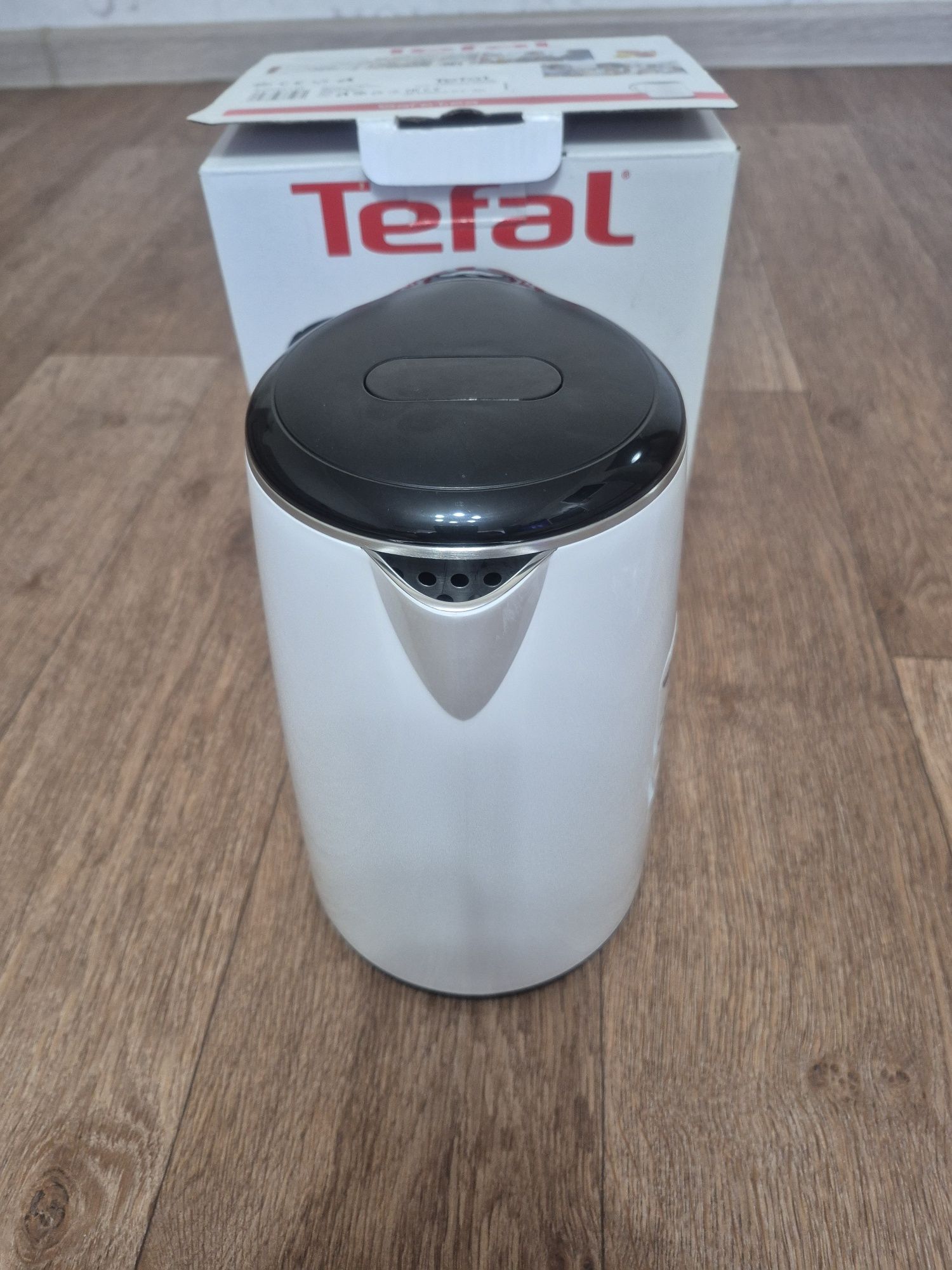 Электрический чайник Tefal 1.7 литра