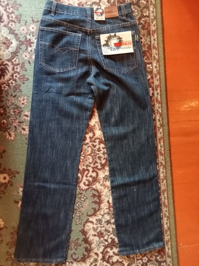 Джинсы синие. Новые.Размер w30.L 34.