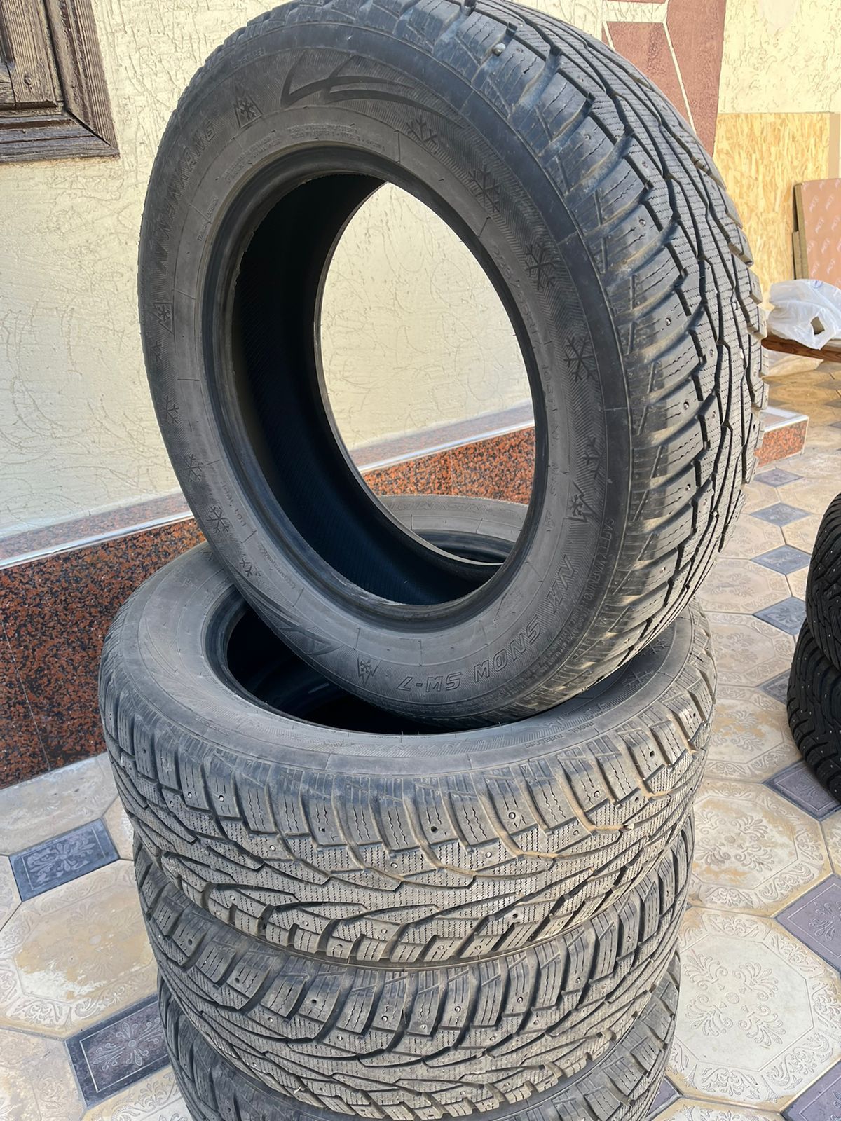 Продам зимние шины