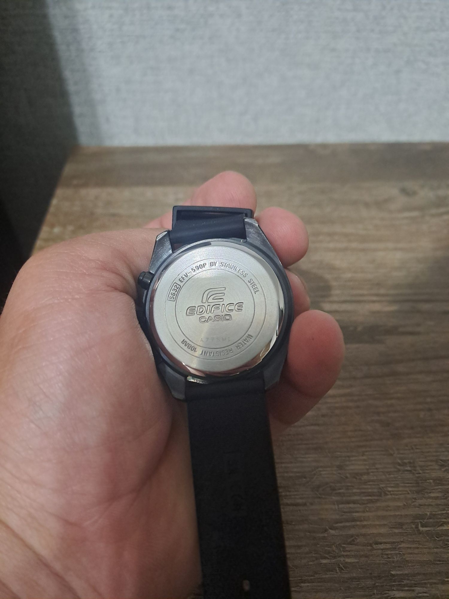 Продам наручные мужские часы Casio
