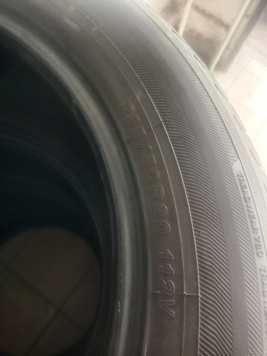 Продам комплект летней резины 285/50/20