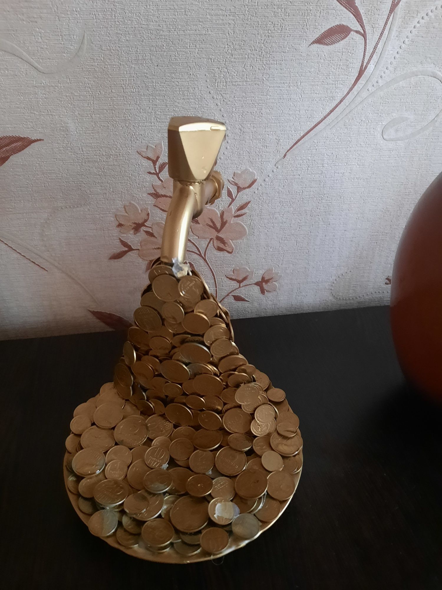 Сувенир ручной работы кран