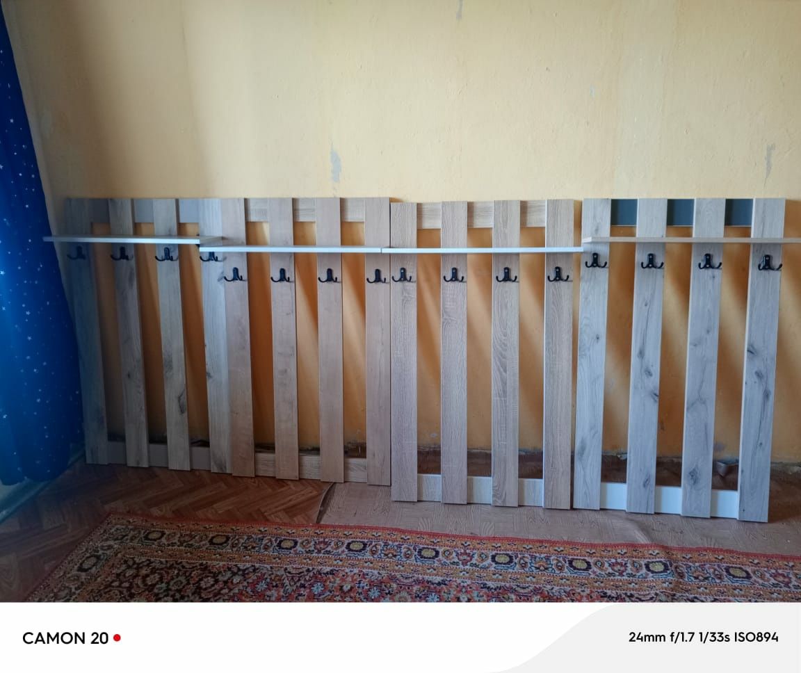 Продам прихожая с пуфиком и отдельно вешалки