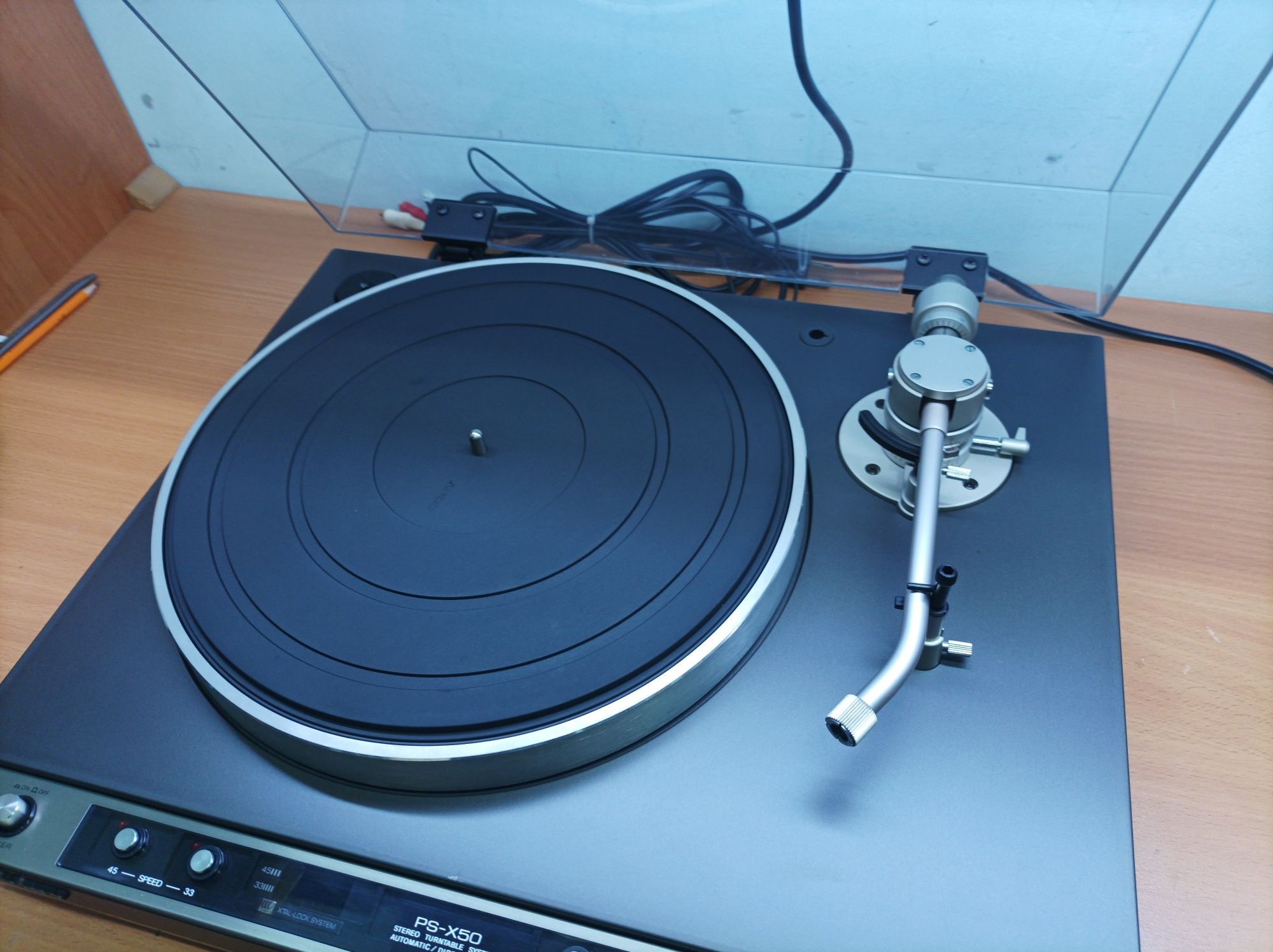 Проигрыватель винила Sony ps x50.