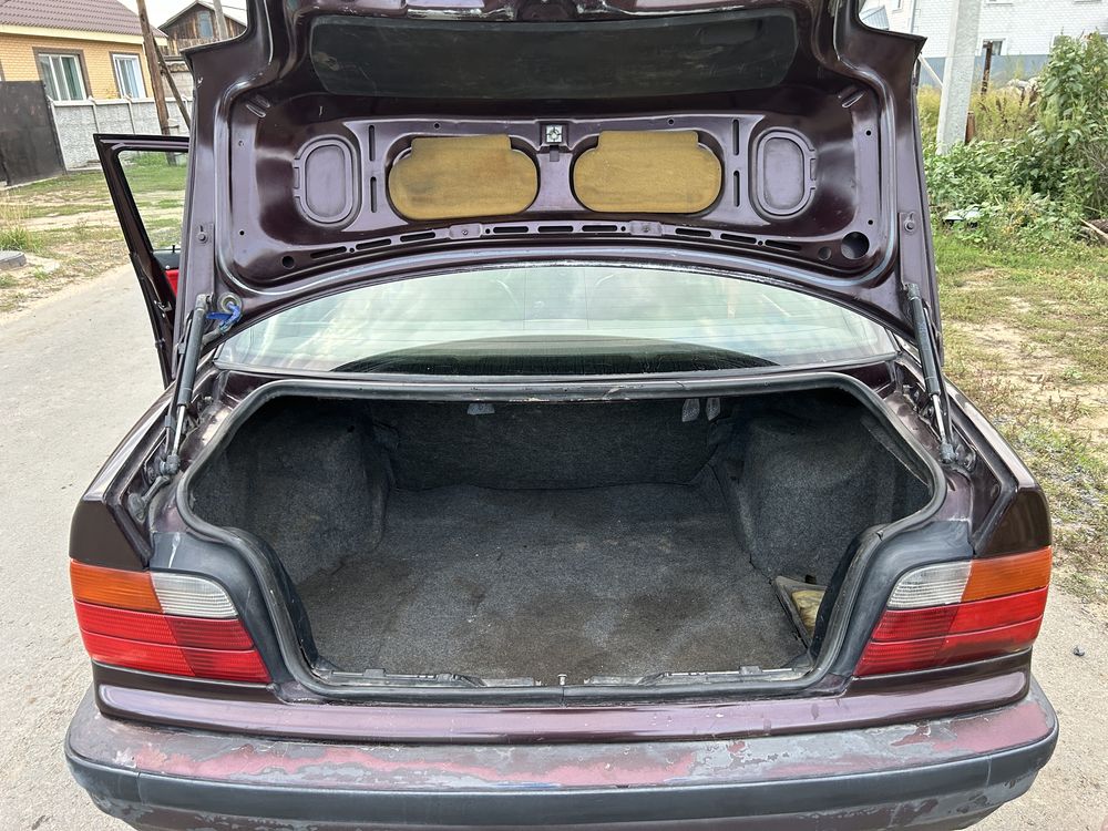 БМВ Е36 BMW E36 объем 1,6