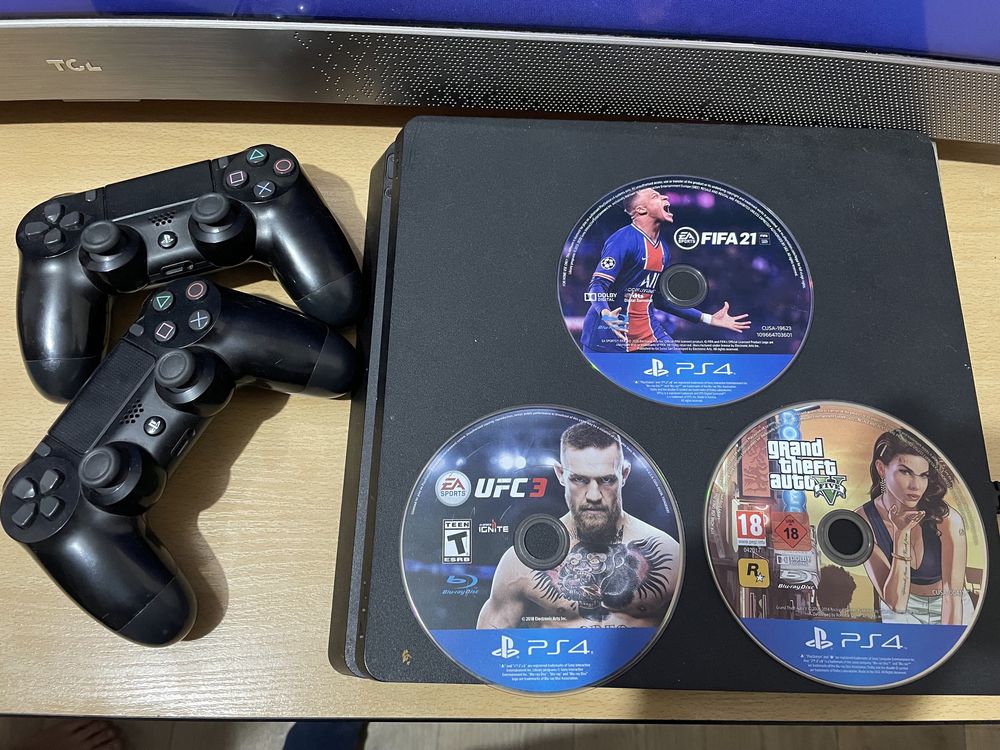 Продам плестейшен 4