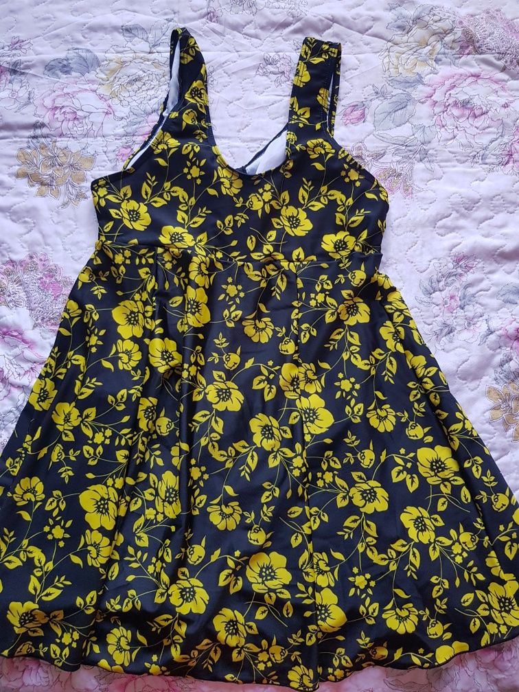 Продам купальник