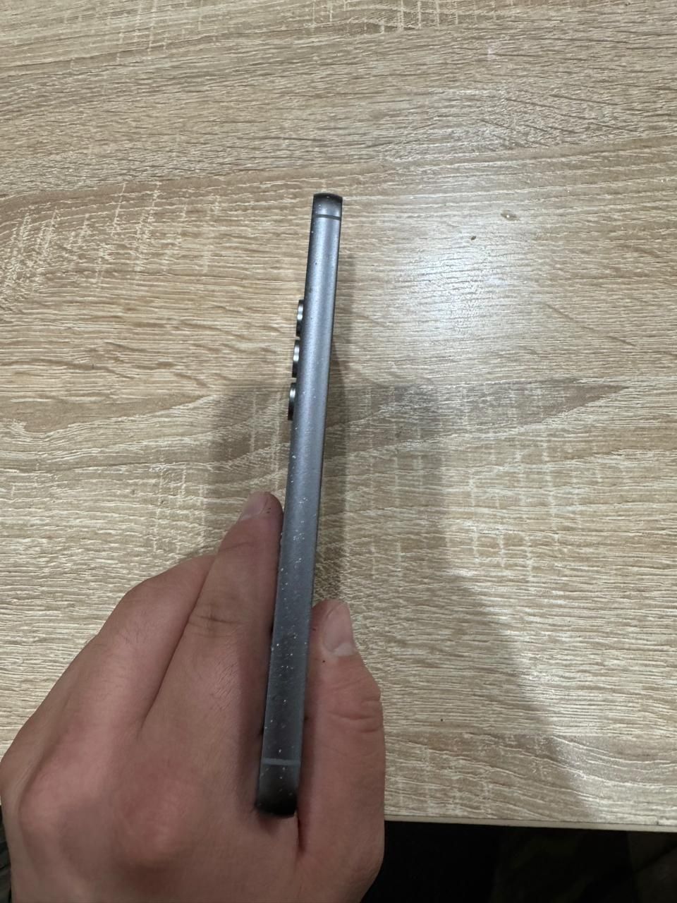 На продаже Samsung S23 fe в хорошем состоянии