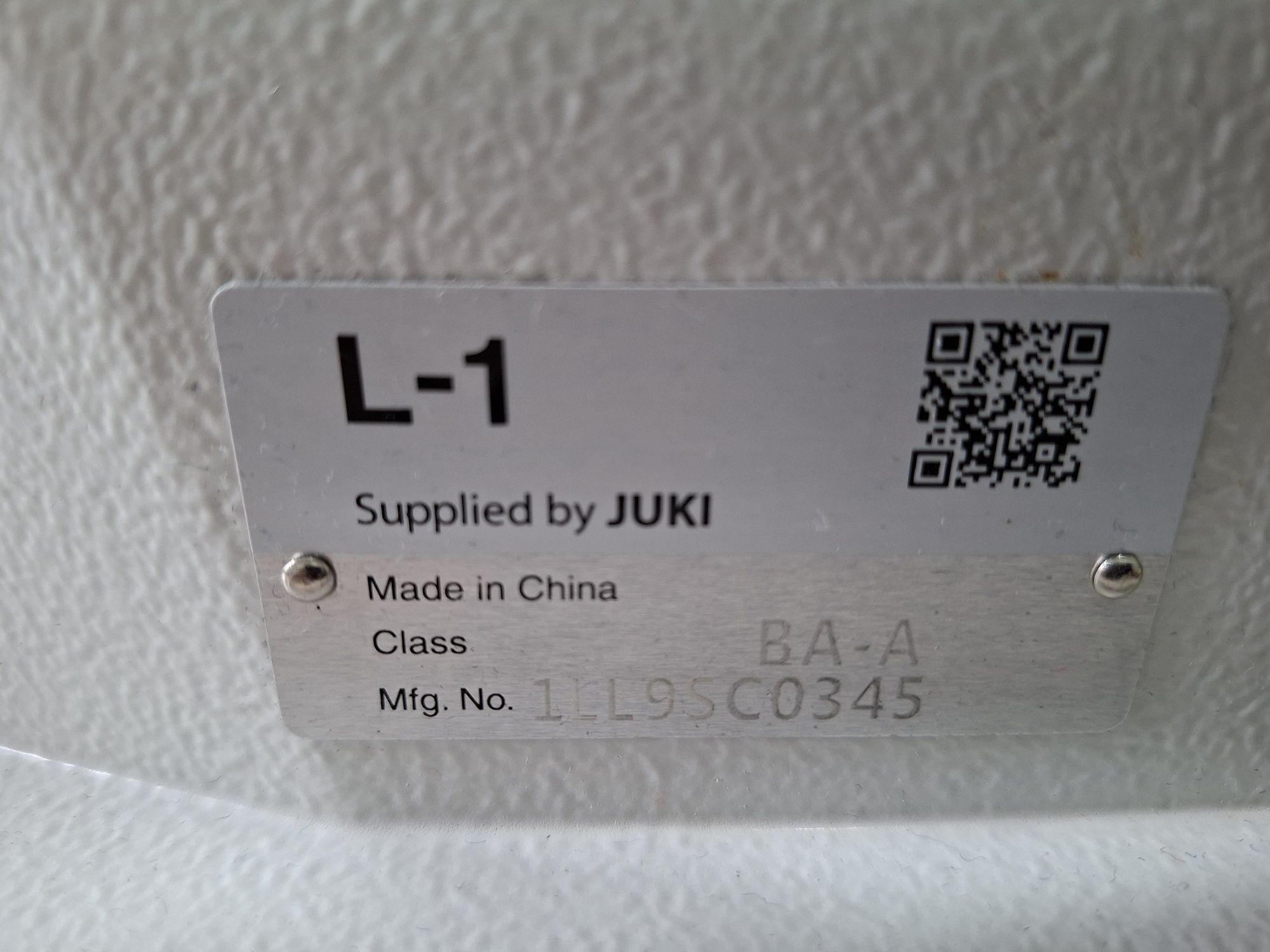 Продам  промышленую швейную машину   JIN L-1