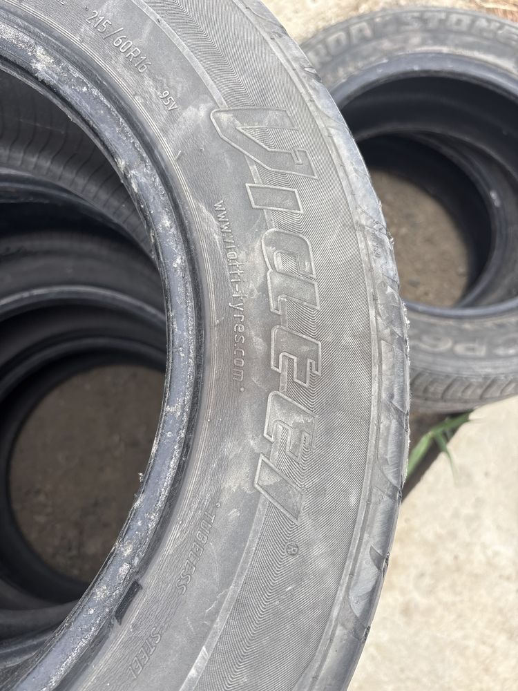 215/60 R16 Viatti б/у камри