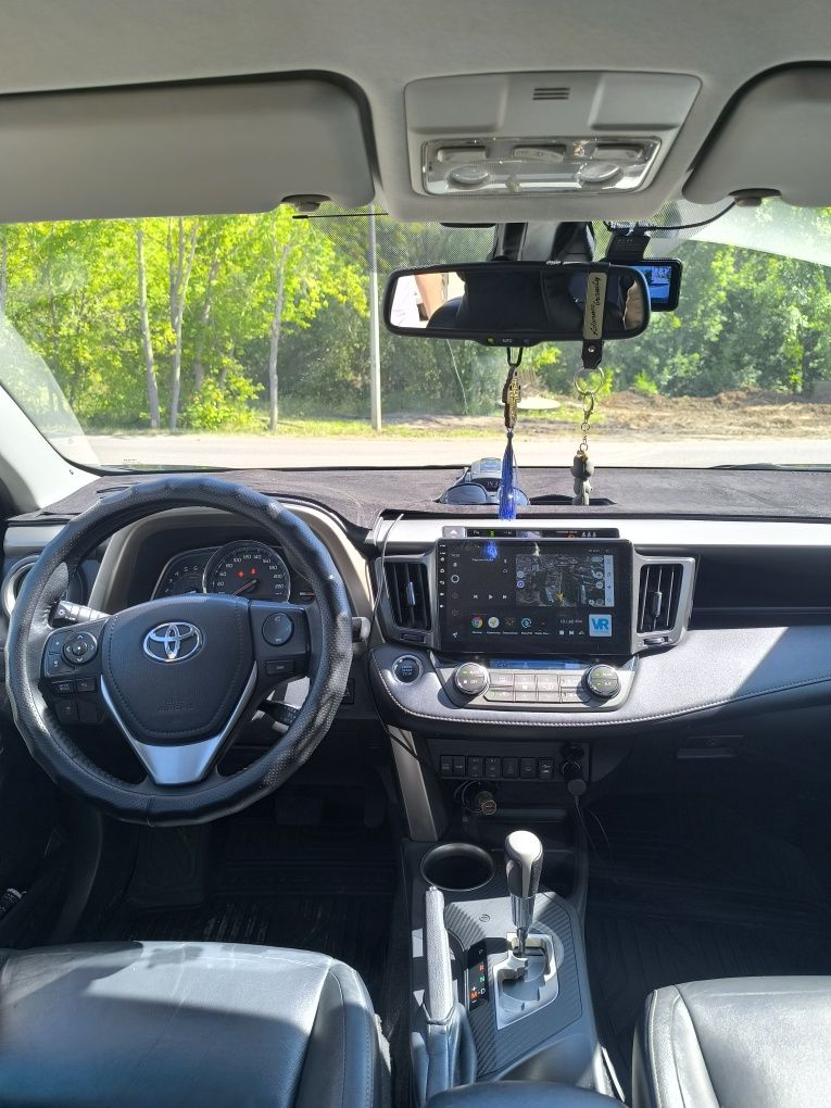 Продам Toyota RAV4 2014г.в.