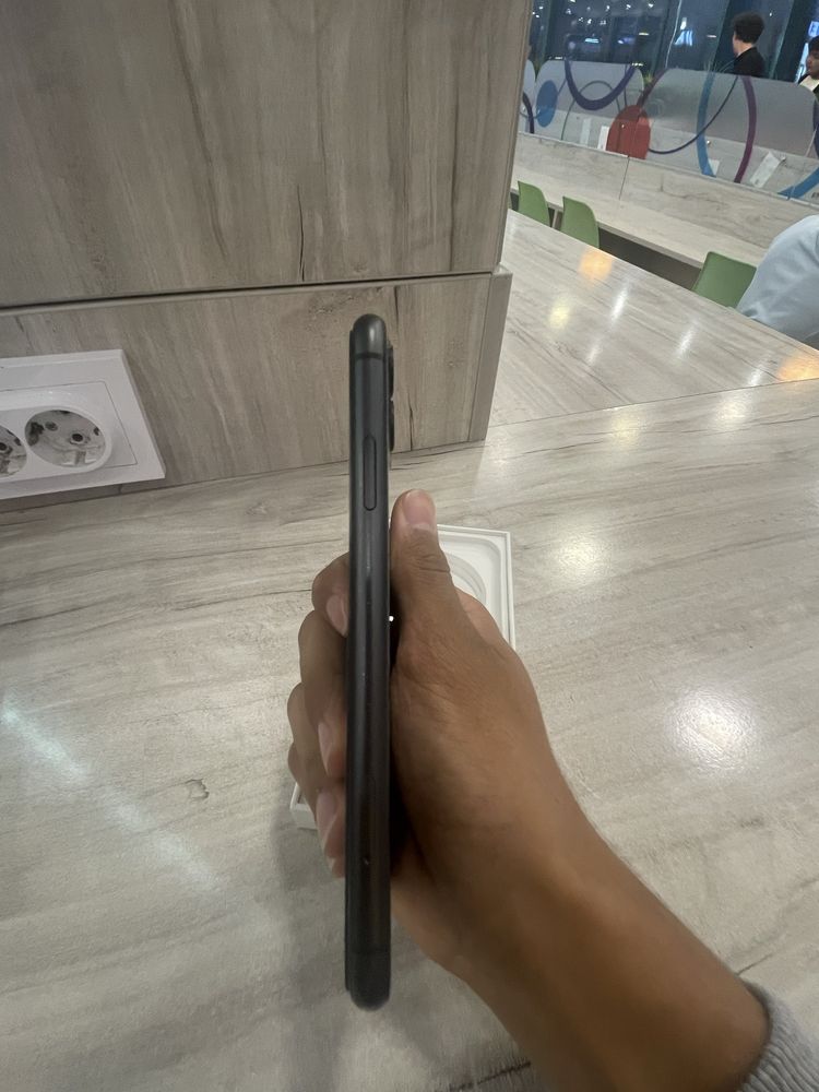 iPhone 11 64гб 77%