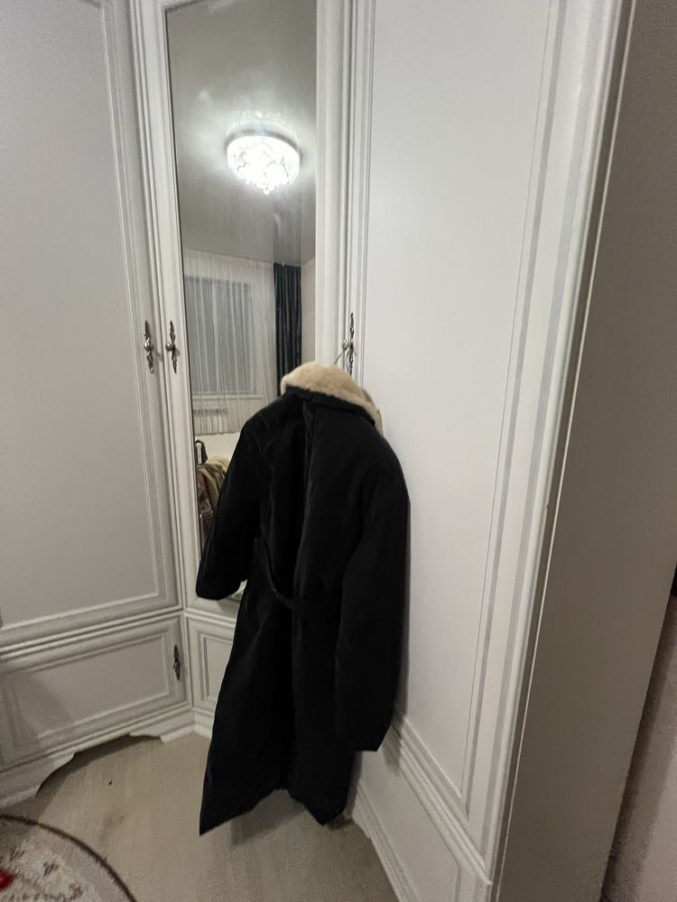 Продам куртку в идеальном состояние