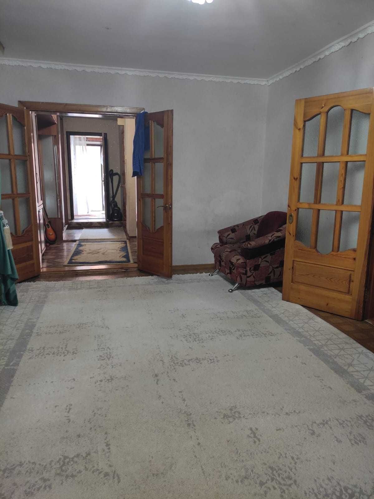 Продам 8 ком дом, район Софии!