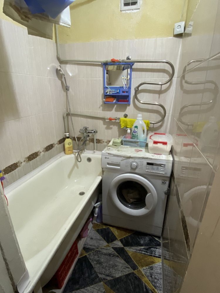 продается 3х комн квартира по Сатпаева