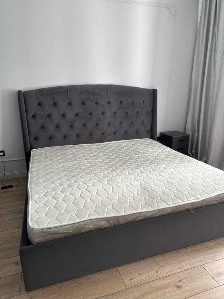 Продаётся кровать, размер 200х200