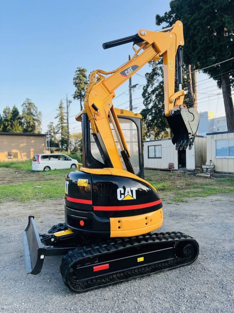 Продам мини экскаватор CAT MM30