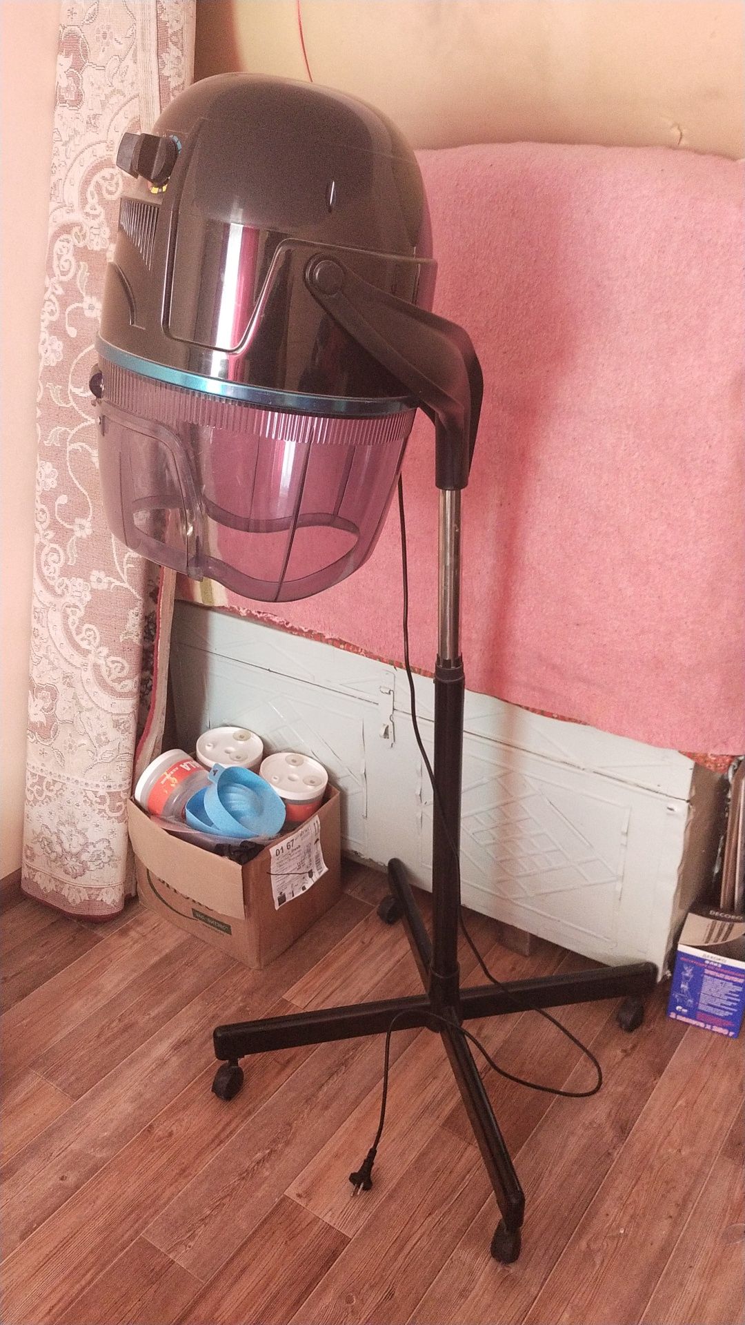 Продам парикмахерское оборудование