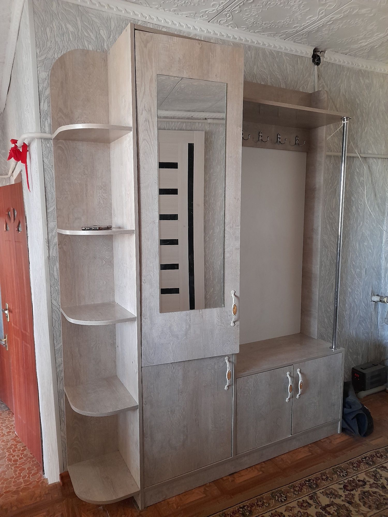 Продам прихожая сатылады